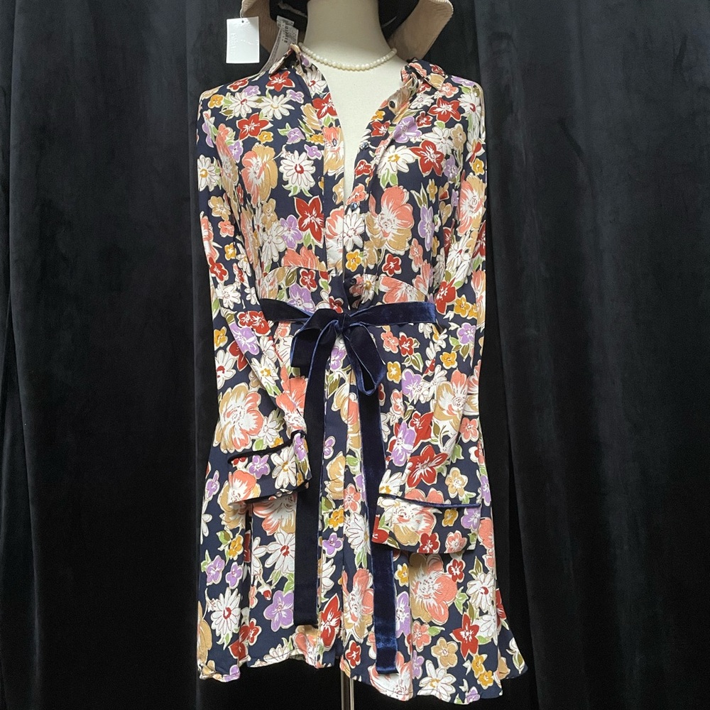 Funky Floral Outfit - Picture 4 of 7
